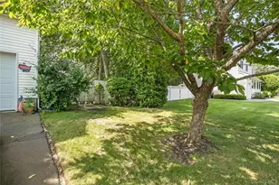 10 Gaetano Ln, Coram, NY 11727 - Photo 18