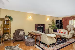10 Gaetano Ln, Coram, NY 11727 - Photo 6