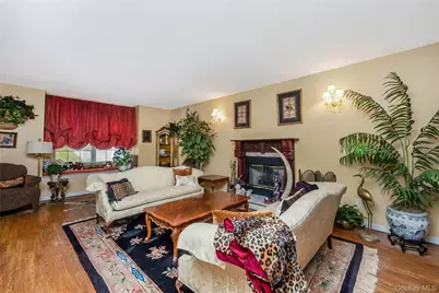 10 Gaetano Lane, Coram, NY 11727 - Photo 8