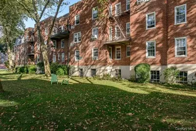 22 Hamilton Place #H3, Garden City, NY 11530 - Photo 16