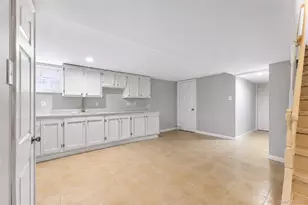 65-11 175th St, Fresh Meadows, NY 11365 - Photo 18