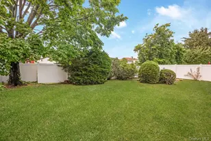 2940 Bond Dr, Merrick, NY 11566 - Photo 4