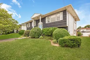 2940 Bond Dr, Merrick, NY 11566 - Photo 2