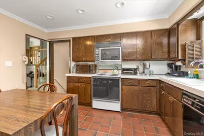 4020 Judith Lane, Oceanside, NY 11572 - Photo 8