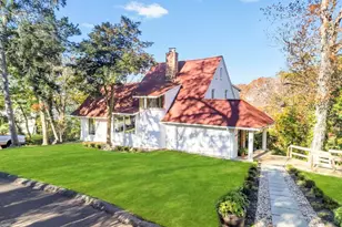 11 Buena Vista Rd, Port Jefferson, NY 11777 - Photo 4