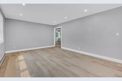 11 Mayfield, Mastic Beach, NY 11951 - Photo 6