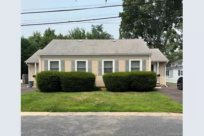 15 Cedar Street, Amityville, NY 11701 - Photo 24