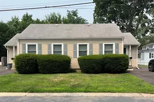 15 Cedar St, Amityville, NY 11701 - Photo 24