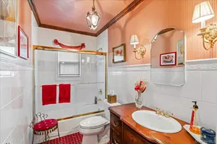 2154 Marion Ave, Merrick, NY 11566 - Photo 14