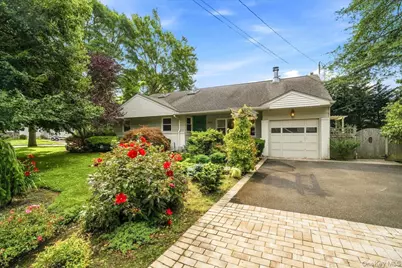 2154 Marion Avenue, Merrick, NY 11566 - Photo 22