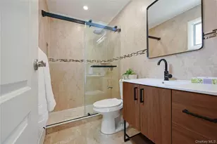 119 Harrow Ln, Manhasset, NY 11030 - Photo 14