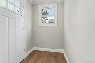 9431 239th St, Floral Park, NY 11001 - Photo 10