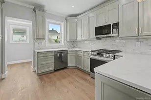 9431 239th St, Floral Park, NY 11001 - Photo 6