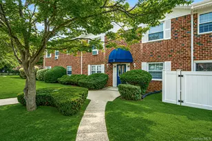 460 Old Town Rd, Port Jefferson, NY 11776 - Photo 18