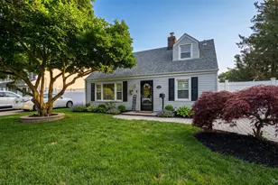 520 Riverside Ave, Massapequa, NY 11758 - Photo 14