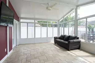 520 Riverside Ave, Massapequa, NY 11758 - Photo 8