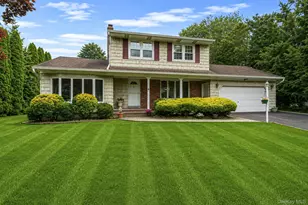 15 Buhl Ln, East Northport, NY 11731 - Photo 2