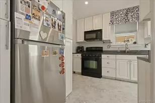 48 Poplar St, West Hempstead, NY 11552 - Photo 8