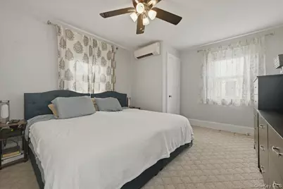 48 Poplar Street, West Hempstead, NY 11552 - Photo 12