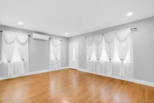 94-11 210th St, Queens Village, NY 11428 - Photo 16