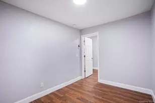 94-11 210th St, Queens Village, NY 11428 - Photo 34