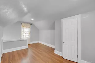 94-11 210th St, Queens Village, NY 11428 - Photo 44