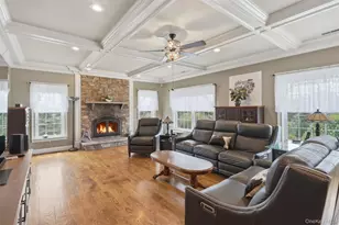 161 Bergen Cir, Slate Hill, NY 10973 - Photo 10