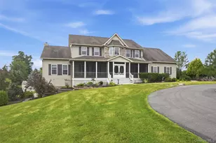 161 Bergen Cir, Slate Hill, NY 10973 - Photo 2