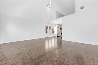 1043 Delaware Avenue, Island Park, NY 11558 - Photo 12