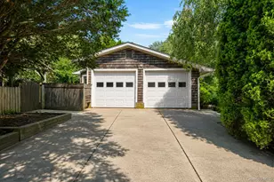 20 Dolphin Way, Riverhead, NY 11901 - Photo 32