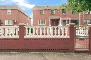 153-14 76th Rd, Flushing, NY 11367 - Photo 1