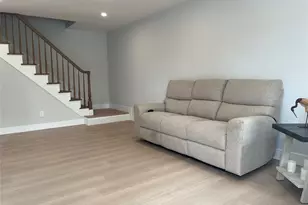 92 Storm Dr, Holtsville, NY 11742 - Photo 10