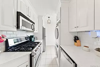 280 Cherry Valley Avenue #A2, Garden City, NY 11530 - Photo 12