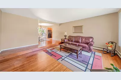 190 Bay Avenue, Patchogue, NY 11772 - Photo 10