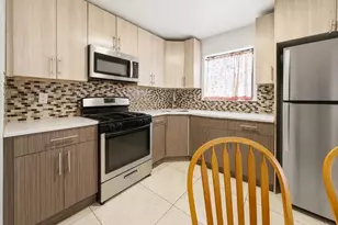 235-15 Bentley Rd, Rosedale, NY 11422 - Photo 14