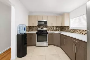 235-15 Bentley Rd, Rosedale, NY 11422 - Photo 10