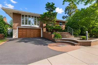 561 Golf Drive, Valley Stream, NY 11581 - Photo 1