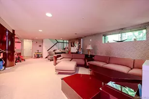 561 Golf Dr, Valley Stream, NY 11581 - Photo 26