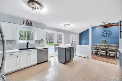 10 Ramblewood Road, Ridge, NY 11961 - Photo 18