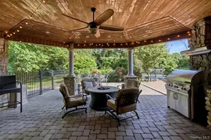 27 School Ln, Lloyd Harbor, NY 11743 - Photo 30