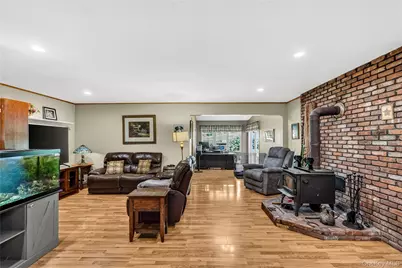 21 Straub Drive, Pleasant Valley, NY 12569 - Photo 4