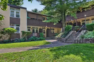 103 Wiltshire Rd, Scarsdale, NY 10583 - Photo 2