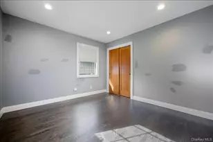 2 Cornwall Ln, Port Washington, NY 11050 - Photo 18