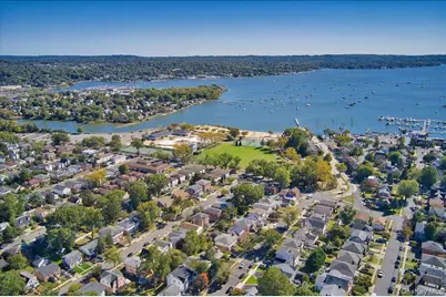 2 Cornwall Lane, Port Washington, NY 11050 - Photo 26