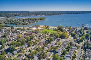 2 Cornwall Ln, Port Washington, NY 11050 - Photo 26