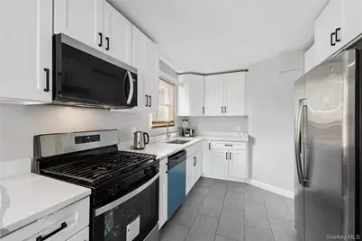 71 11th Avenue, Huntington Station, NY 11746 - Photo 8