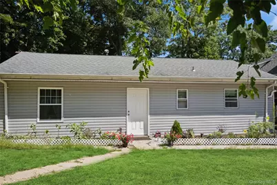 71 11th Avenue, Huntington Station, NY 11746 - Photo 20