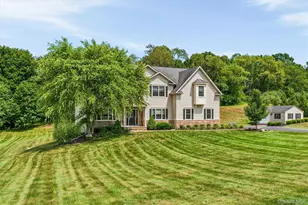 16 Canterbury Ln, Warwick, NY 10990 - Photo 2