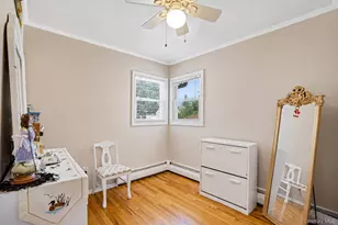 266 Albert St, Lindenhurst, NY 11757 - Photo 20