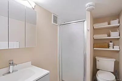 266 Albert Street, Lindenhurst, NY 11757 - Photo 14